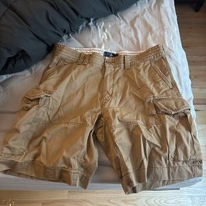 Polo Ralph Lauren Tan Cargo Shorts brand new only tried on size 38